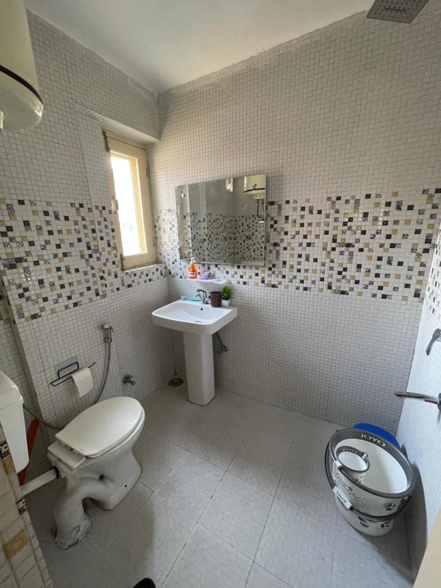 The Khayabaan - Luxurious Home Stay Away From Home Srīnagar Exterior foto